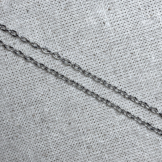 Essential Cable Chain with Flared Cross
